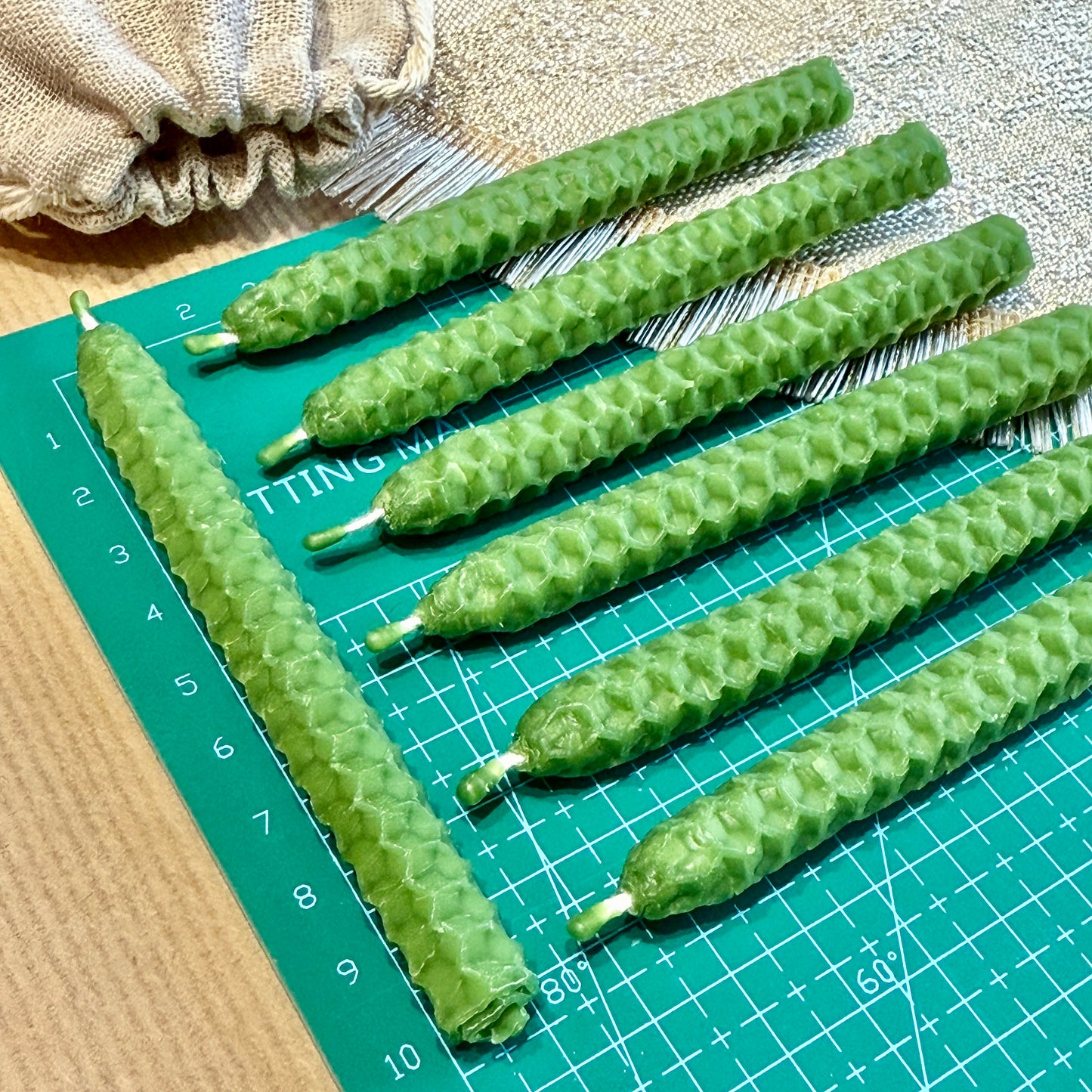 ZIELONE RYTUALNE ŚWIECE DO PRZYCIĄGANIA OBFITOŚCI 10X1CM 7 SZT